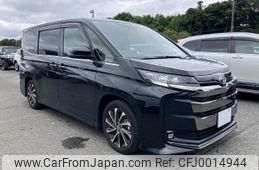 toyota noah 2023 quick_quick_6AA-ZWR90W_ZWR90-0108996