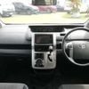 toyota voxy 2010 CFJ1738092 image 4