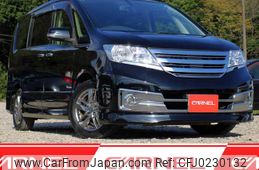 nissan serena 2013 T10809