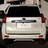 toyota land-cruiser-prado 2020 24231607 image 4