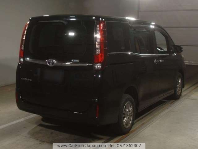 toyota esquire 2015 CFJ1852307 image 2