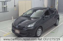 toyota aqua 2022 -TOYOTA--AQUA 6AA-MXPK11--MXPK11-2063288---TOYOTA--AQUA 6AA-MXPK11--MXPK11-2063288-