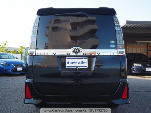 toyota voxy 2014 CFJ1732795 image 2