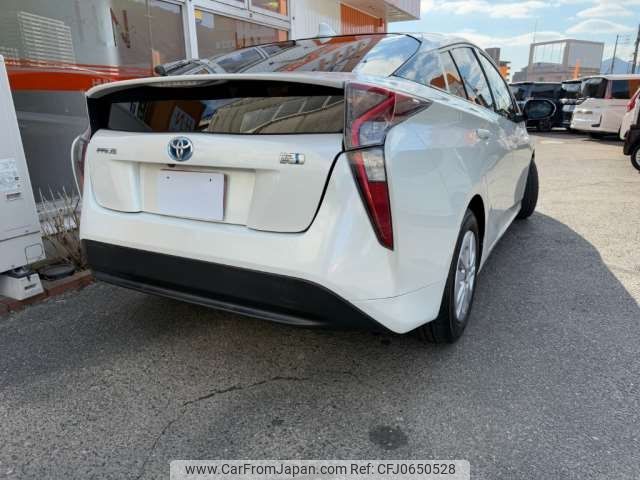 toyota prius 2015 -TOYOTA--Prius DAA-ZVW50--ZVW50-8002834---TOYOTA--Prius DAA-ZVW50--ZVW50-8002834- image 2