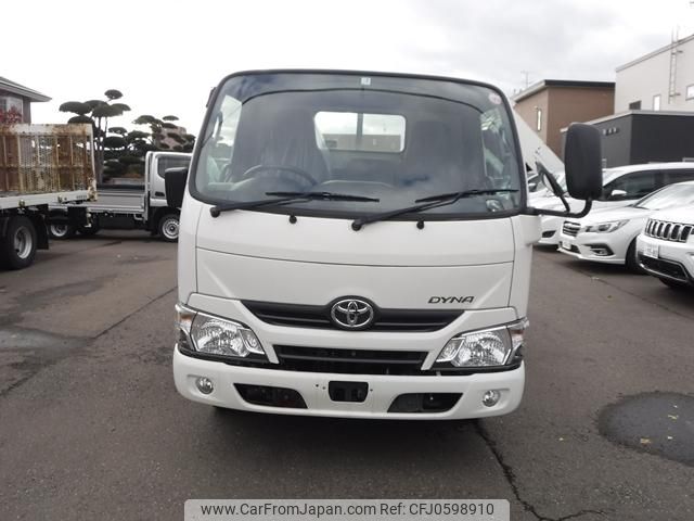 toyota dyna-truck 2017 GOO_NET_EXCHANGE_0302836A30241129W001 image 2