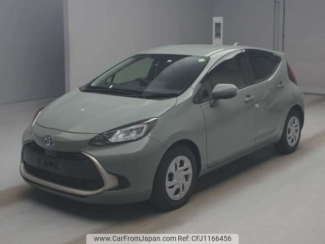 toyota aqua 2022 -TOYOTA--AQUA 6AA-MXPK11--MXPK11-2051310---TOYOTA--AQUA 6AA-MXPK11--MXPK11-2051310- image 1