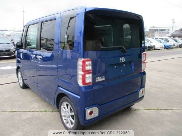toyota pixis-mega 2016 -TOYOTA--Pixis Mega DBA-LA700A--LA700A-0005743---TOYOTA--Pixis Mega DBA-LA700A--LA700A-0005743- image 2