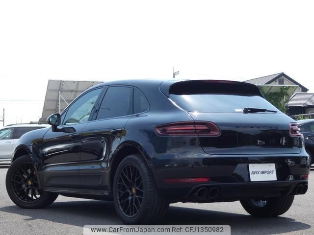 porsche macan 2018 quick_quick_J1H2_WP1ZZZ95ZJLB75247 image 2