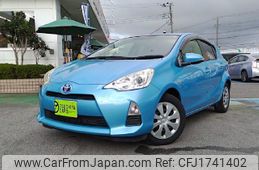 toyota aqua 2012 CFJ1741402