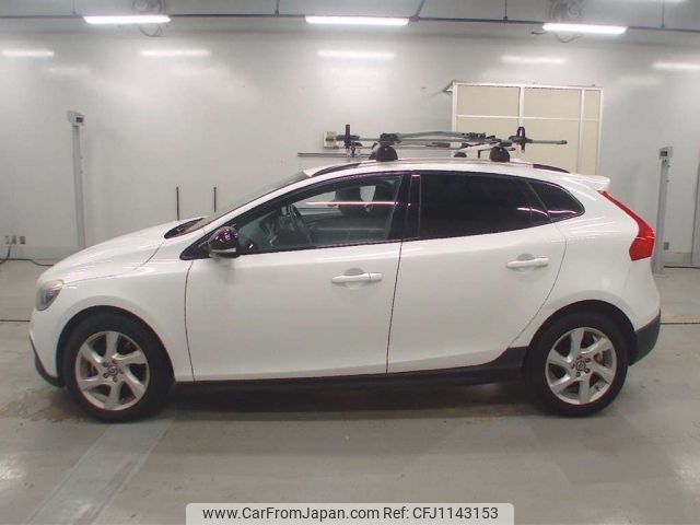 volvo v40 2014 NIKYO_KY94811 image 2