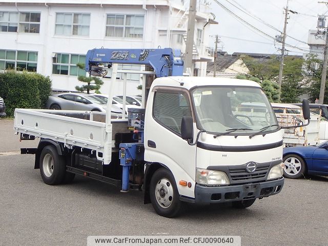 hino dutro 2010 24411701 image 1