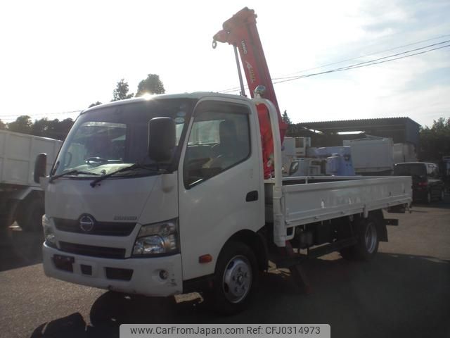 hino dutro 2017 GOO_NET_EXCHANGE_0403152A30241011W001 image 1