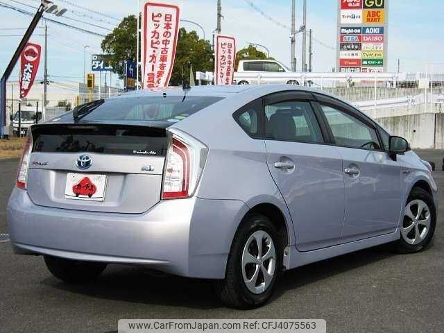 toyota prius 2014 504928-869316 image 2