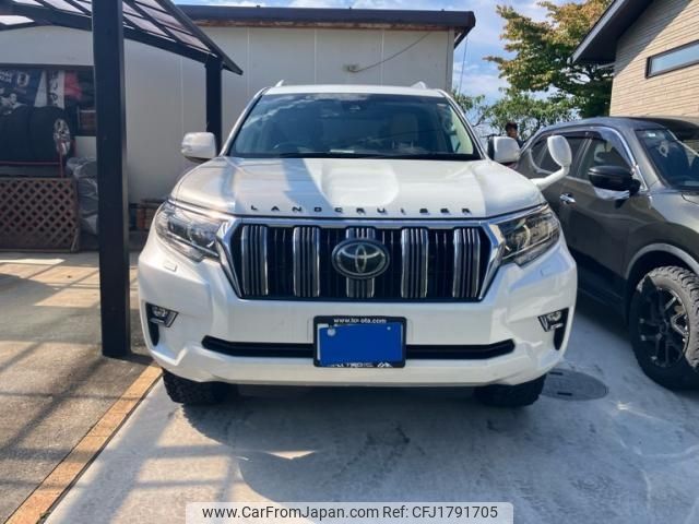 toyota land-cruiser-prado 2017 CFJ1791705 image 2