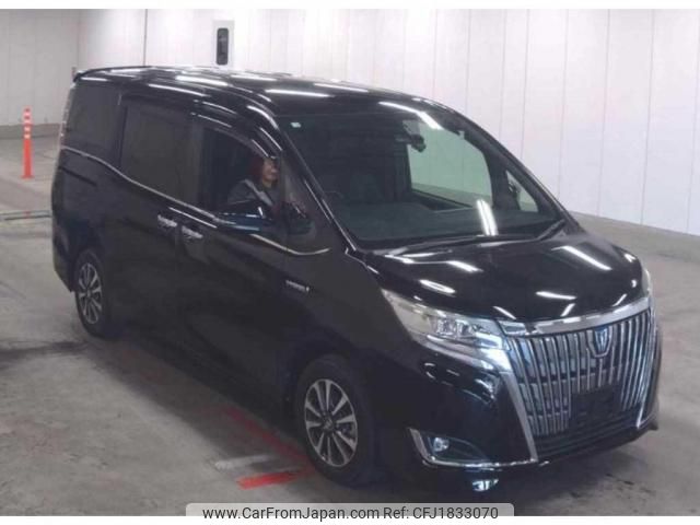 toyota esquire 2018 CFJ1833070 image 1