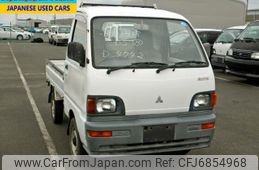 mitsubishi-minicab-truck-1994-1050-car_81bae9da-4913-42af-8ae7-38324eaaa1ca