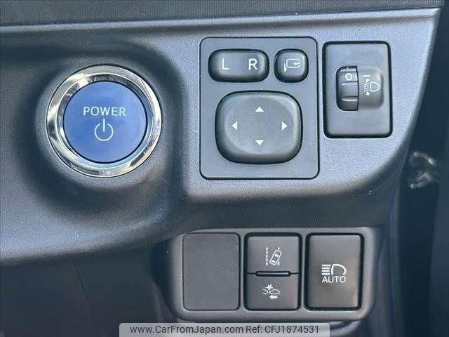 toyota aqua 2016 CFJ1874531 image 2