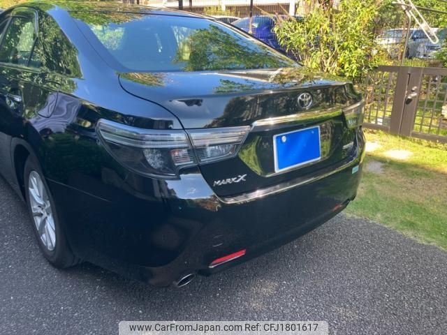toyota mark-x 2017 CFJ1801617 image 2
