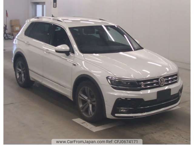 volkswagen tiguan 2017 -VOLKSWAGEN--VW Tiguan ABA-5NCZE--WVGZZZ5NZJW855487---VOLKSWAGEN--VW Tiguan ABA-5NCZE--WVGZZZ5NZJW855487- image 1