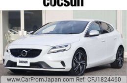 volvo v40 2017 CFJ1824460