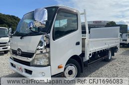 hino dutro 2012 CFJ1696083
