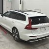 volvo v60 2023 CFJ1634846 image 2