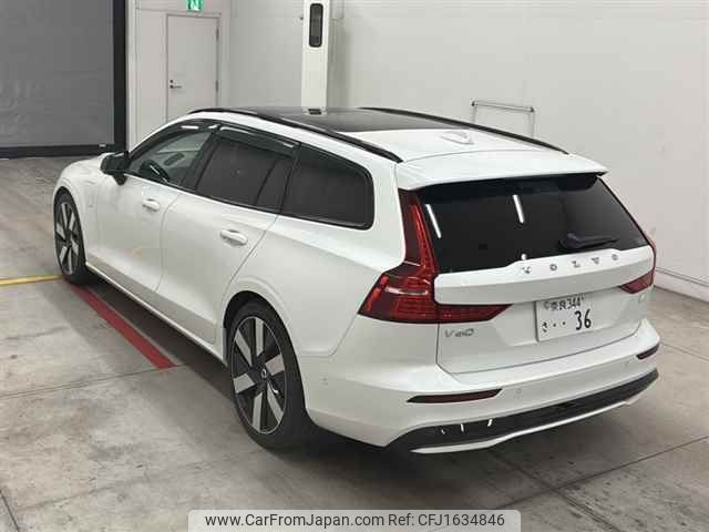 volvo v60 2023 CFJ1634846 image 2