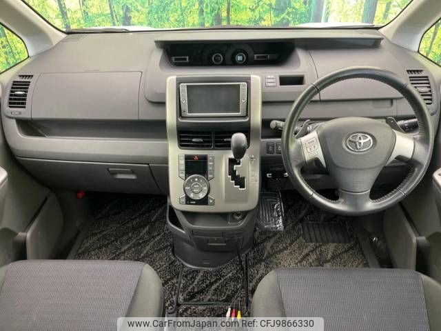 toyota voxy 2009 -TOYOTA--Voxy DBA-ZRR70W--ZRR70-0262300---TOYOTA--Voxy DBA-ZRR70W--ZRR70-0262300- image 2