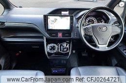 toyota esquire 2016 504928-924719