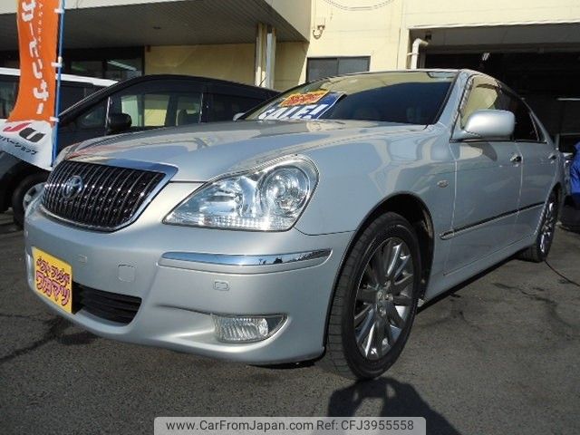 Toyota crown majesta uzs186