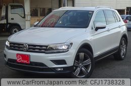 volkswagen tiguan 2018 CFJ1738328