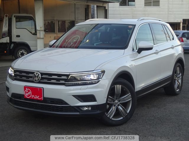 volkswagen tiguan 2018 CFJ1738328 image 1