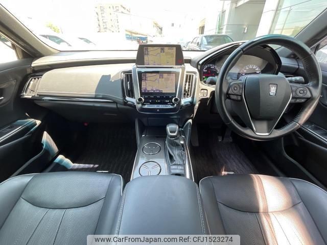 toyota crown-hybrid 2018 CFJ1523274 image 2