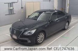 toyota crown 2013 CFJ1747636