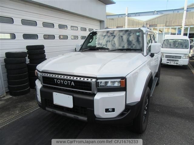 toyota land-cruiser-wagon 2024 CFJ1676233 image 1