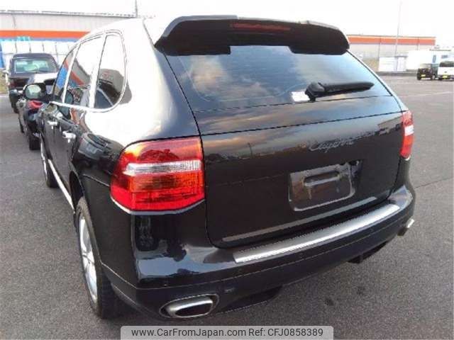 porsche cayenne 2010 CFJ0858389 image 2
