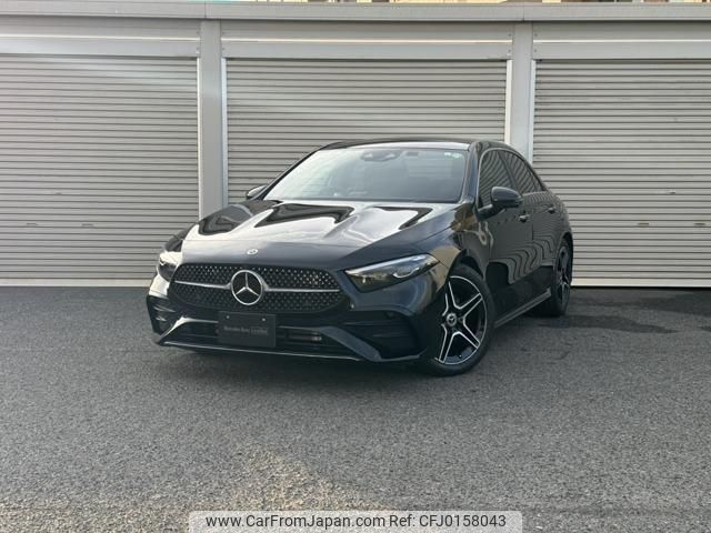 mercedes-benz a-class 2023 quick_quick_3DA-177112_W1K1771122J409844 image 1