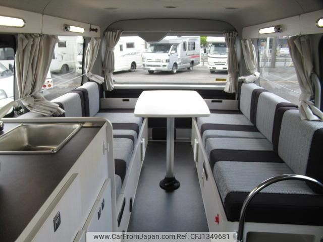 toyota hiace-wagon 2017 GOO_JP_700056143030250628001 image 1
