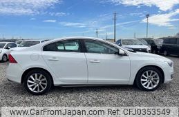 volvo s60 2014 NIKYO_TM77495