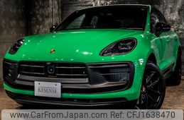 porsche macan 2023 CFJ1638470