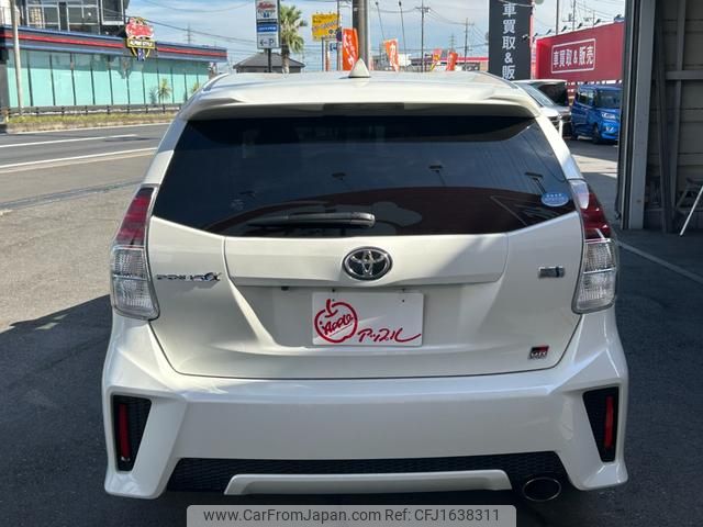 toyota prius-α 2018 CFJ1638311 image 2
