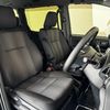 toyota voxy 2018 222 image 13