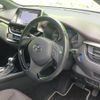 toyota c-hr 2017 quick_quick_DAA-ZYX10_ZYX10-2096863 image 5