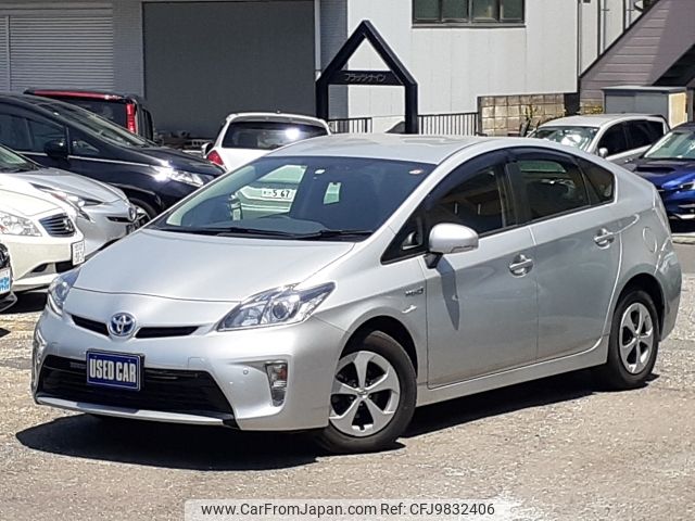 toyota prius 2013 -TOYOTA--Prius DAA-ZVW30--ZVW30-1723180---TOYOTA--Prius DAA-ZVW30--ZVW30-1723180- image 1