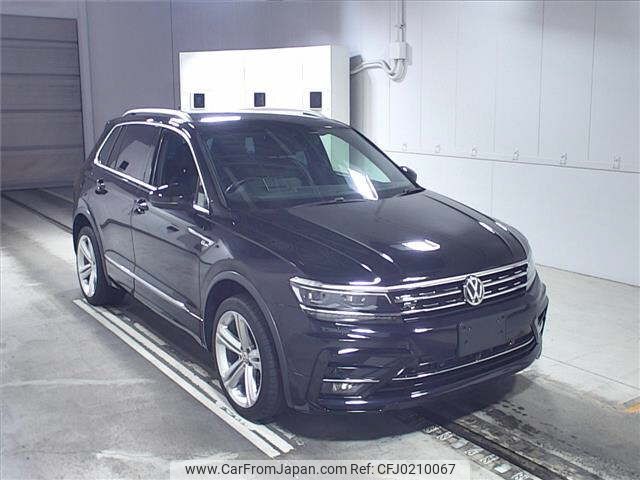 volkswagen tiguan 2018 -VOLKSWAGEN--VW Tiguan 5NDFGF-KW803519---VOLKSWAGEN--VW Tiguan 5NDFGF-KW803519- image 1