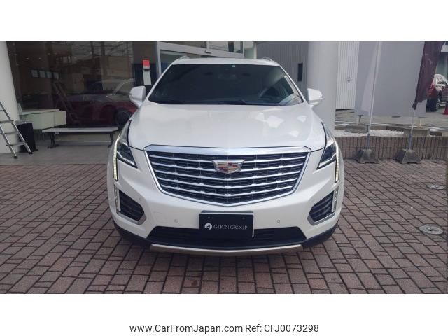 cadillac xt5-crossover 2017 quick_quick_ABA-C1UL_1GYFN9RS1JZ106629 image 2