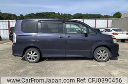 toyota voxy 2008 NIKYO_KW37813