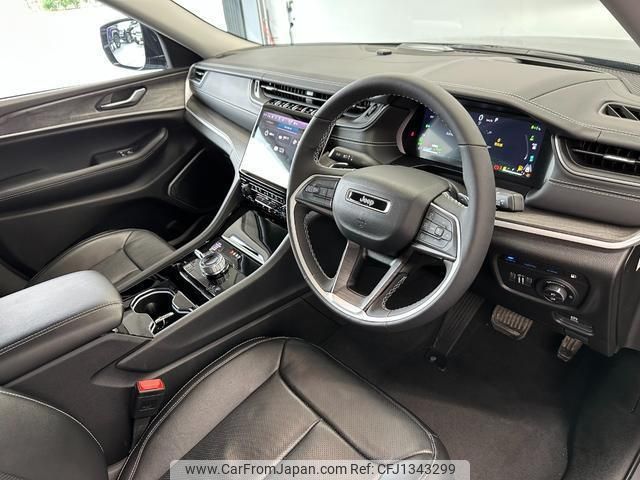 jeep grand-cherokee 2023 quick_quick_3LA-WL20_1C4RJYK64P8765258 image 2