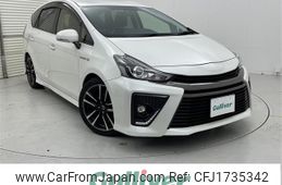 toyota prius-α 2016 CFJ1735342