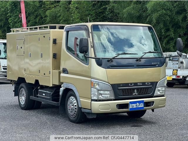 mitsubishi-fuso canter 2004 GOO_NET_EXCHANGE_0404111A30241111W004 image 2